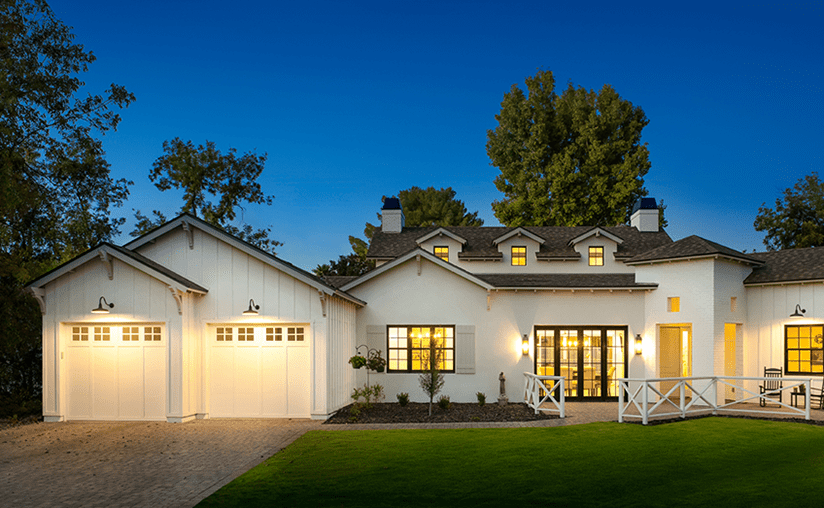 grand-harbor-design12-sq22-white-garage-door-1920w.png